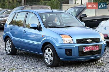 Хэтчбек Ford Fusion 2011 в 
