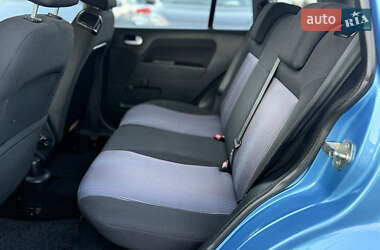 Хэтчбек Ford Fusion 2011 в 