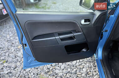 Хэтчбек Ford Fusion 2011 в 