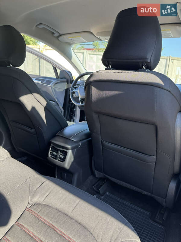 Седан Ford Fusion 2015 в Одессе