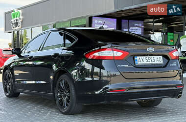 Седан Ford Fusion 2015 в 