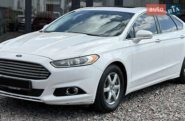 Седан Ford Fusion 2014 в 