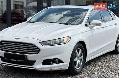Седан Ford Fusion 2014 в 