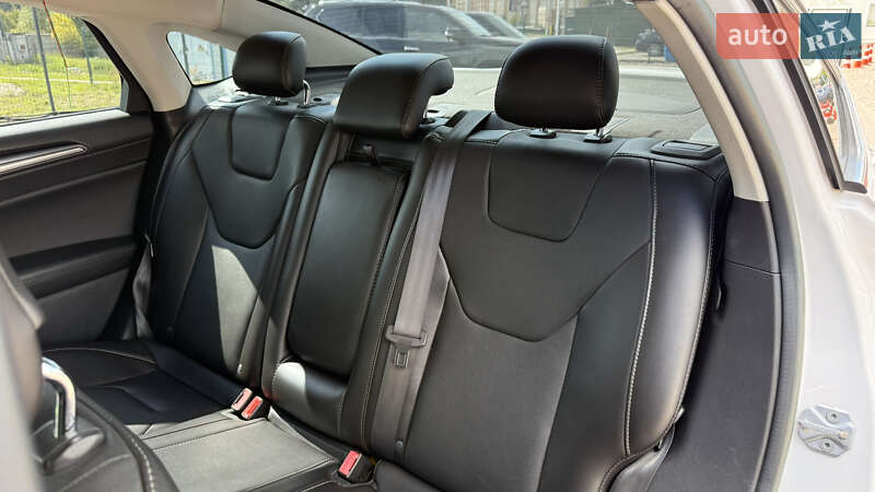 Седан Ford Fusion 2014 в Киеве