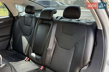 Седан Ford Fusion 2014 в 