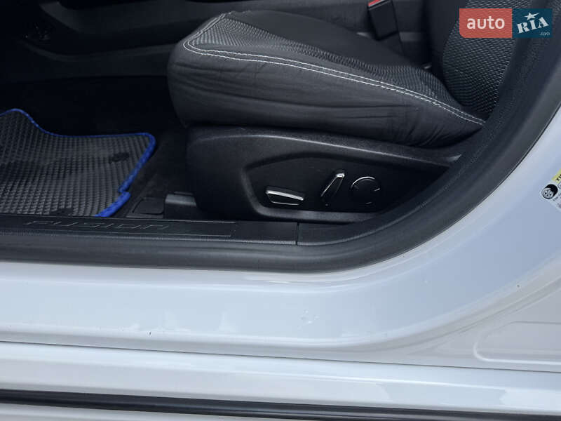 Седан Ford Fusion 2016 в Киеве