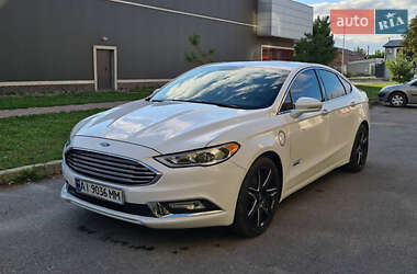 Седан Ford Fusion 2017 в 