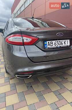 Седан Ford Fusion 2015 в 