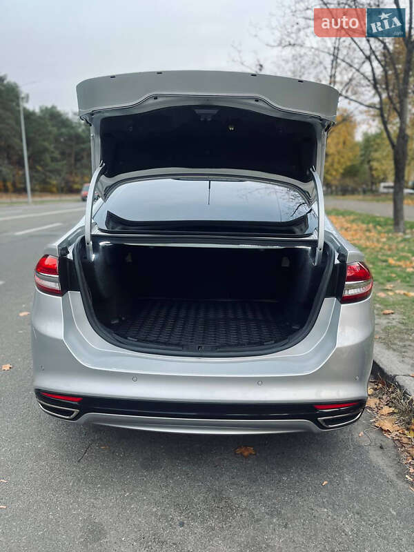 Седан Ford Fusion 2018 в Києві