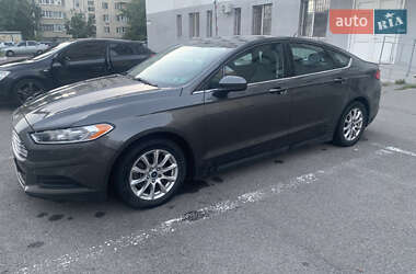 Седан Ford Fusion 2016 в 