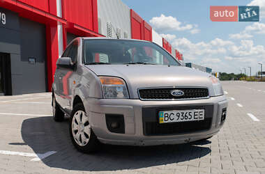 Хэтчбек Ford Fusion 2011 в 