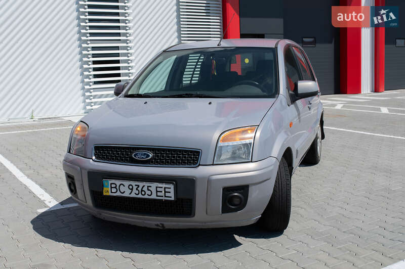 Хэтчбек Ford Fusion 2011 в Львове