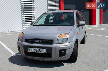 Хэтчбек Ford Fusion 2011 в 