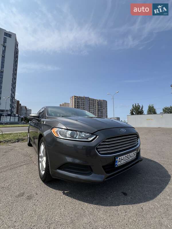 Седан Ford Fusion 2015 в Черкассах