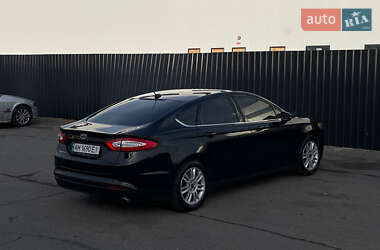 Седан Ford Fusion 2015 в 