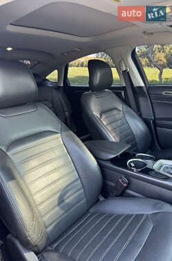 Седан Ford Fusion 2013 в 