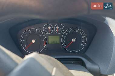 Хэтчбек Ford Fusion 2006 в 