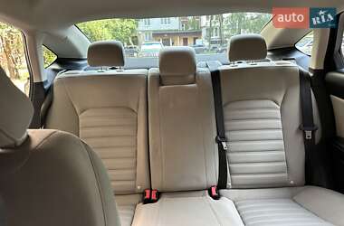 Седан Ford Fusion 2017 в 
