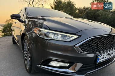 Седан Ford Fusion 2016 в 