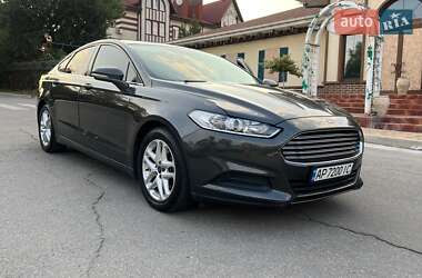 Седан Ford Fusion 2015 в  фото 4 Седан Ford Fusion 2015 в