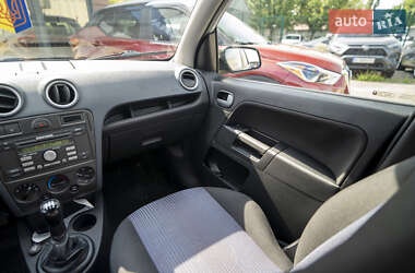 Хэтчбек Ford Fusion 2009 в 