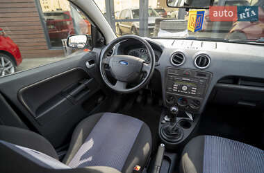 Хэтчбек Ford Fusion 2009 в 