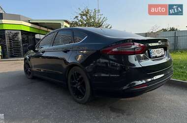 Седан Ford Fusion 2015 в 