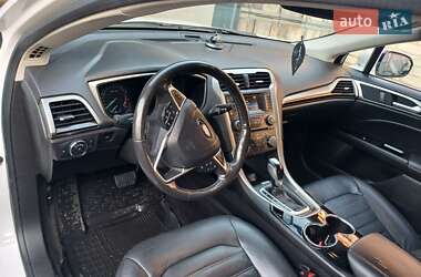 Седан Ford Fusion 2014 в 
