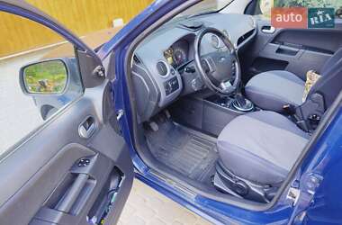 Хэтчбек Ford Fusion 2010 в 
