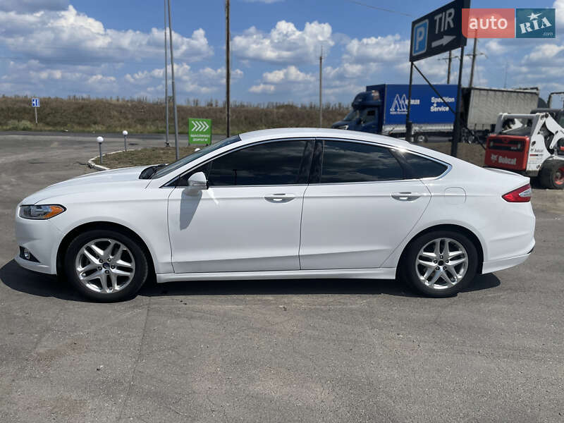 Седан Ford Fusion 2013 в Кривом Роге