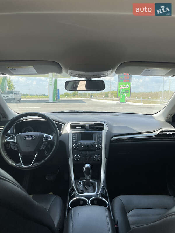 Седан Ford Fusion 2013 в Кривом Роге