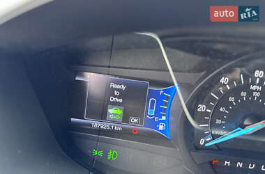Седан Ford Fusion 2013 в 
