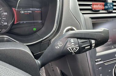 Седан Ford Fusion 2013 в 
