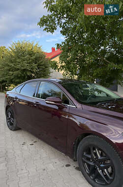 Седан Ford Fusion 2013 в 
