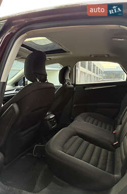 Седан Ford Fusion 2013 в 