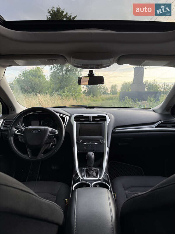 Седан Ford Fusion 2013 в Снятині
