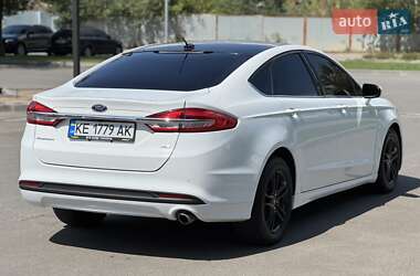 Седан Ford Fusion 2018 в 