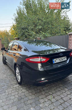 Седан Ford Fusion 2014 в 