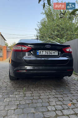 Седан Ford Fusion 2014 в 