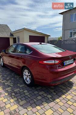Седан Ford Fusion 2014 в Романове