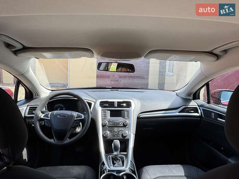 Седан Ford Fusion 2014 в Романове