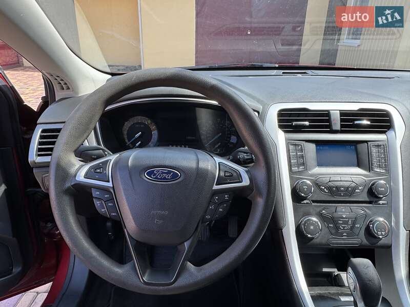 Седан Ford Fusion 2014 в Романове