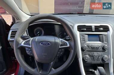 Седан Ford Fusion 2014 в 