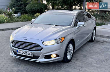 Седан Ford Fusion 2014 в 