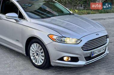 Седан Ford Fusion 2014 в 
