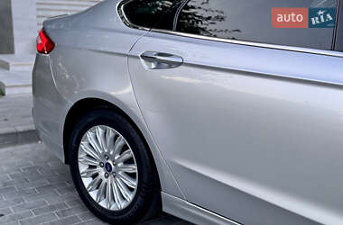 Седан Ford Fusion 2014 в 