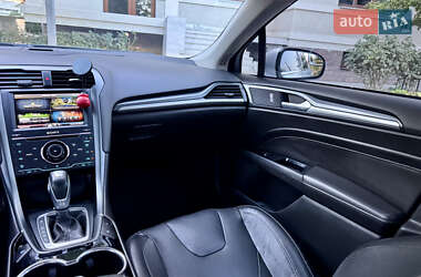 Седан Ford Fusion 2014 в 
