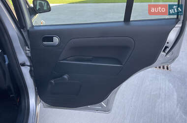 Хэтчбек Ford Fusion 2010 в 