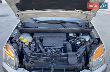 Хэтчбек Ford Fusion 2010 в 