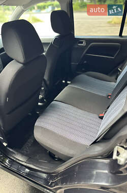 Хэтчбек Ford Fusion 2007 в 